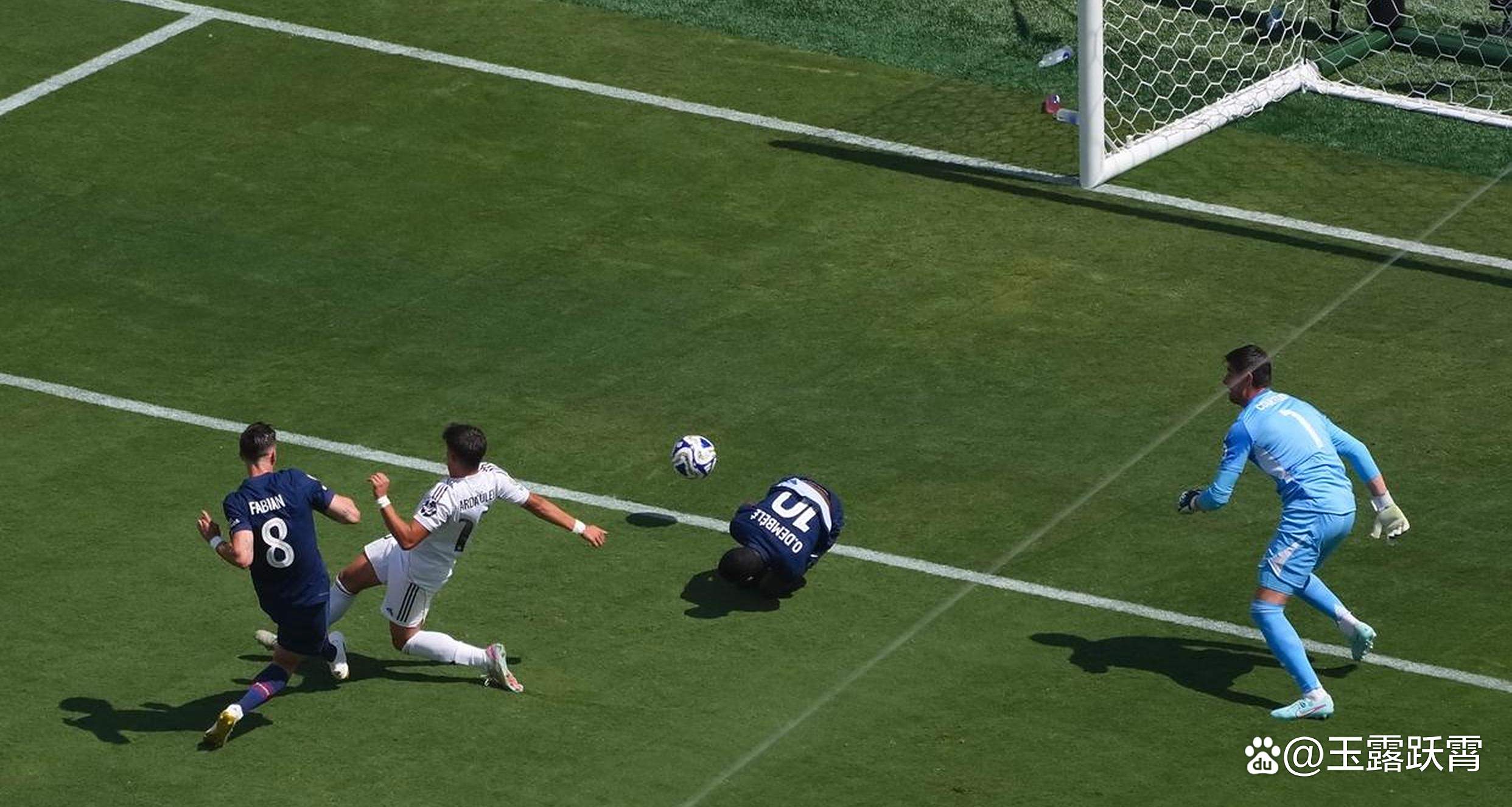 巴黎圣日耳曼战平利物浦，莫德里奇补时绝平足总杯